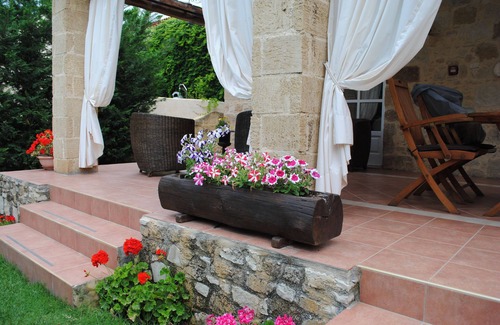Platanias Town Villa | Rock House's Villa Rhapsody private pool and garden close to everything by foot