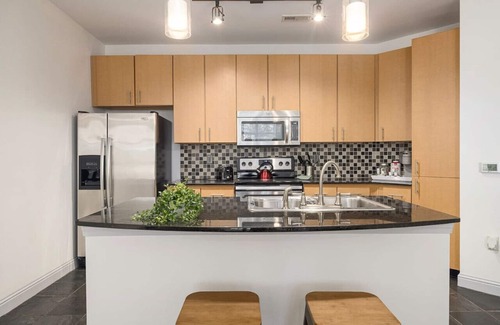 Charlotte Apartment | Rock Out! Gym, Pool, Free Parking