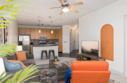 Charlotte Apartment | Rock Out! Gym, Pool, Free Parking