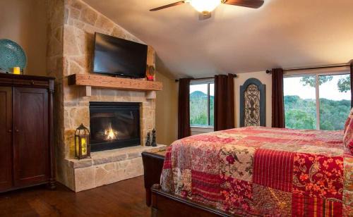 Pipe Creek House | Rockin' B Ranch Creek View Barndominium