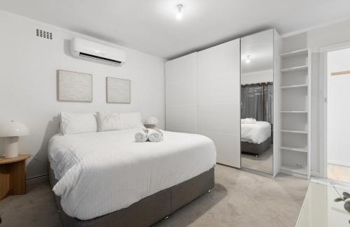 Rockingham House | Rockingham Beach Breeze 2br Retreat