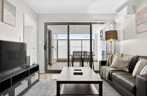 Rockingham Apartment | Rockingham Escape Stylish 2br Apt Near Beach and Shops