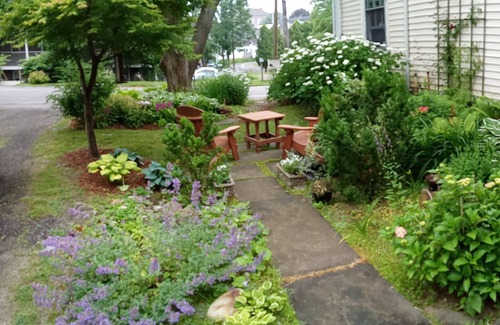 Rockland House | Rockland is the arts capital of Mid Coast Maine! STR 25-14