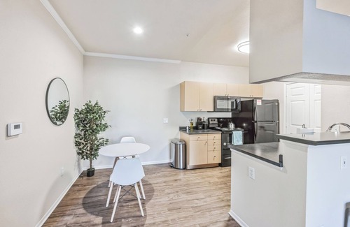 Castle Rock Apartment | Rocky Mountain Haven w/king bed, pool & hot tub