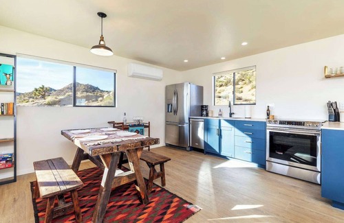 Yucca Valley Cabin | Rocky Roost Cabin - Private Boulder Hiking