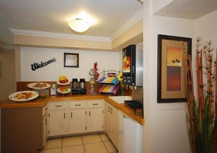 Apopka Hotel | Rodeway Inn Apopka South