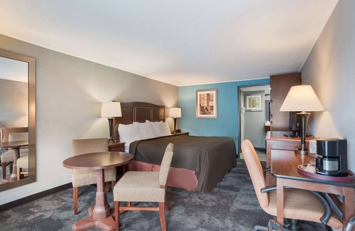 Carlisle Hotel | Rodeway Inn Carlisle North