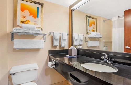 Northeast Pensacola Hotel | Rodeway Inn
