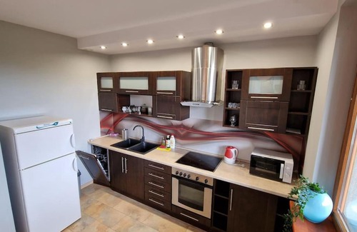 Pradnik Czerwony Apartment | Rodzinny apartament dla sześciu osób z parkingiem prywatnym