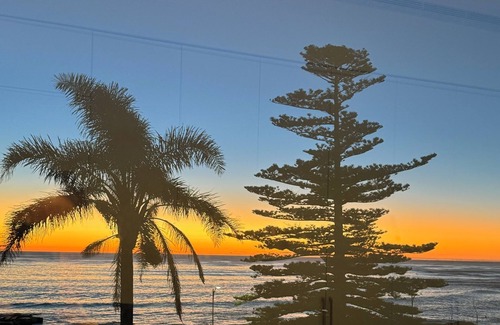 Shellharbour Apartment | Rom Baro's Tiny Beach House - beachside studio with pool in Shellharbour Village