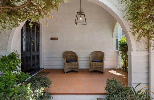 Mornington House | Roma in the Heart Mornington