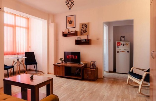 Bucharest City-Centre Apartment | Romanian Athenaeum 1BR Apartment with Amazing View