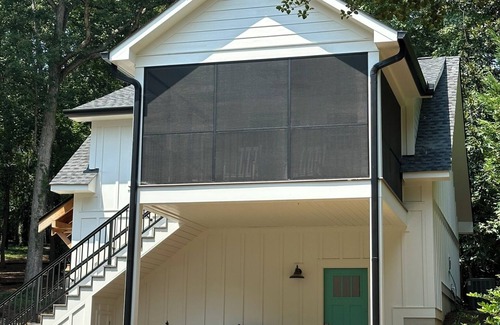 Lexington House | Romantic bungalow on Lake Murray w/cold plunge/hot tub/sauna, gym & dock gazebo