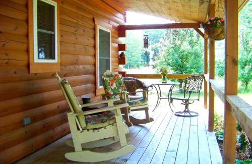 Steelville House | Romantic Cabin Rental for Two with a Private Hot Tub near St. Louis, Missouri