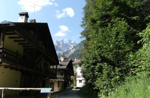 Pie Falcade Apartment | Romantic Chalet 6c