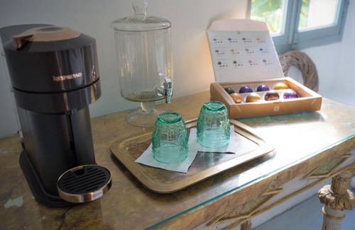 Barbachen House | Romantic Château Lestéous with a large park and views of the Pyrenees