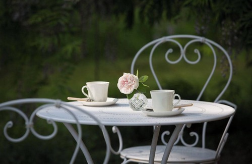 Barbachen House | Romantic Château Lestéous with a large park and views of the Pyrenees