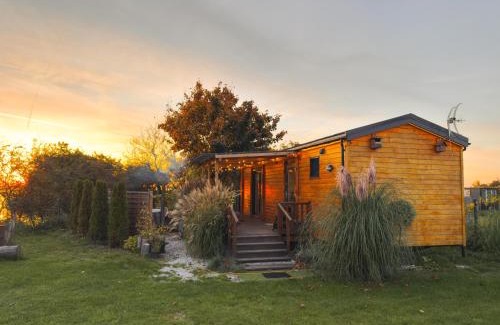 Miedzyzdroje Ski Chalet | Romantic Cottage - Private Hot Tub - Sauna - Beach access