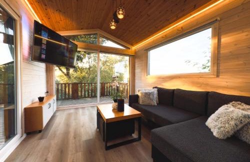 Miedzyzdroje Ski Chalet | Romantic Cottage - Private Hot Tub - Sauna - Beach access