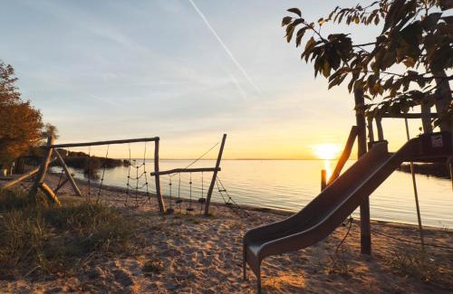 Miedzyzdroje Ski Chalet | Romantic Cottage - Private Hot Tub - Sauna - Beach access