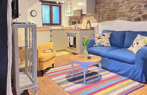 Clearbrook Apartment | Romantic dog-friendly apartment on Dartmoor in beamed 17th century barn