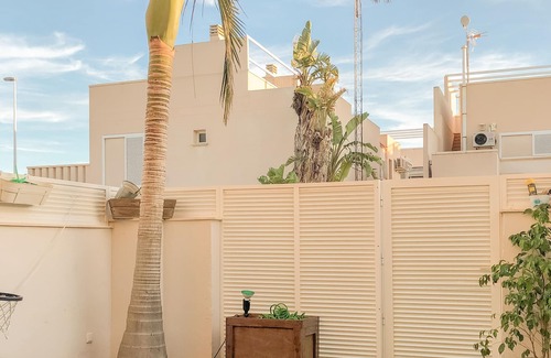 Lo Pagan House | Romantic Townhouse to be happy