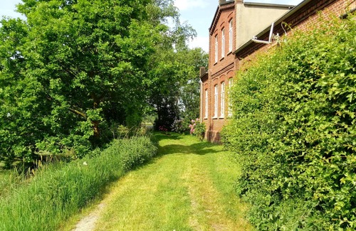Jaderaltendeich Apartment | Romantic estate in a secluded location, wellness oasis, bicycles