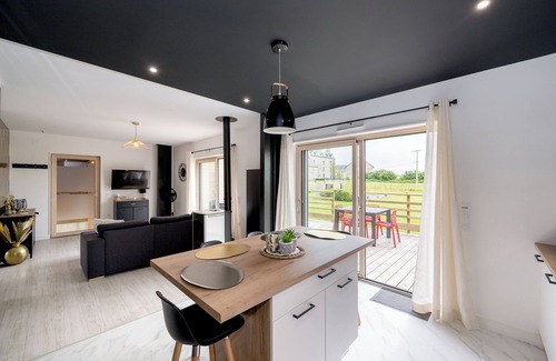Ploufragan Apartment | Romantic Getaway, close to St-Brieuc & the beaches