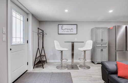 Okanagan-Similkameen Cabin | Romantic Getaway Suite at Twin Lakes