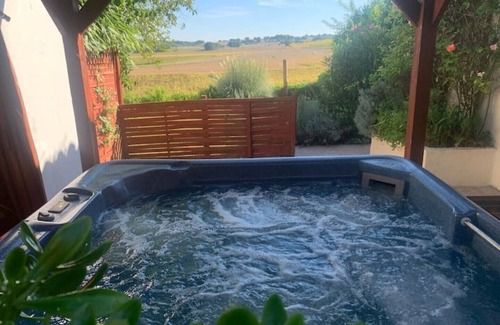 Chatenet House | Romantic Gite-pool, hottub+sauna, wine tasting. Views down the Seugne valley