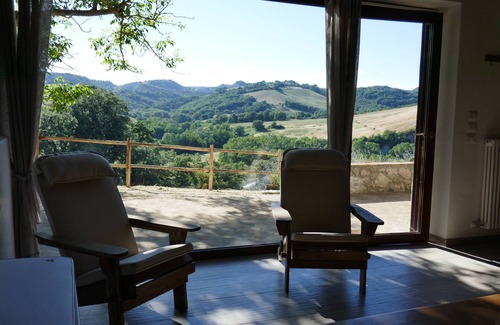 Civitella d'Agliano House | Romantic Hideaway with Spectacular Views, Pool, and Wood-Fired Hot Tub.