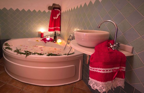 Laroya Other | romantic house for 2 people with jacuzzi