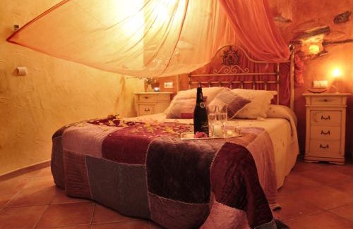 Laroya House | romantic house for 2 people with jacuzzi