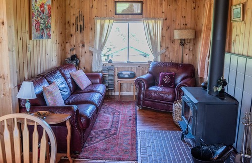 Eastern Passage Cottage | Romantic lakefront cottage minutes from ocean beach and downtown Halifax
