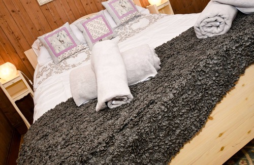 Breakish Cottage | Romantic lodge retreat with incredible views