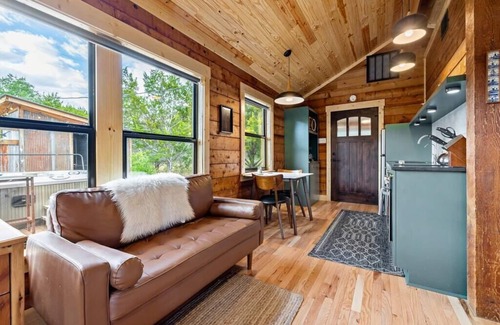 Wimberley Cabin | Romantic Log Cabin on Smith Creek with EV Charger