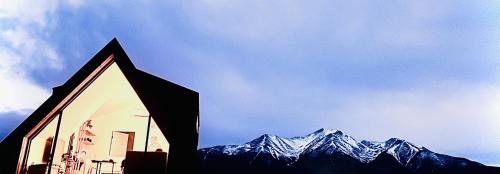 Buena Vista House | Romantic Mountain Chalet on the Arkansas River