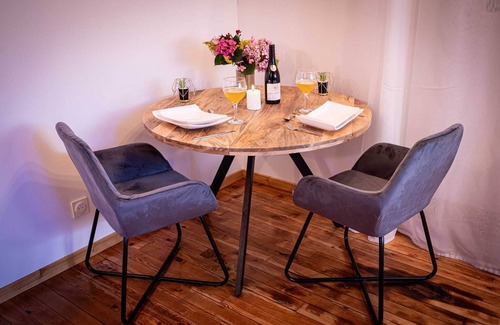 Villefranche-sur-Saone Apartment | Romantic night and private spa
