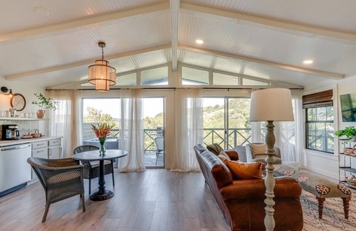 Canyon Lake Cabin | Romantic Retreat at Canyon Lake!
