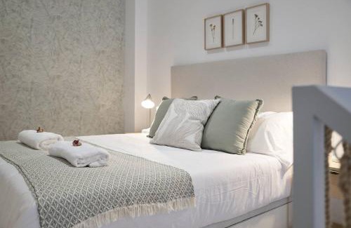 Malilla Apartment | Romantic Suite Roig Arena N2 Virkin Suites