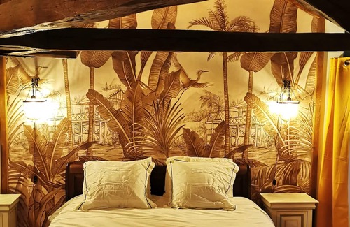 Confolens Apartment | Romantic Suite with Jacuzzi