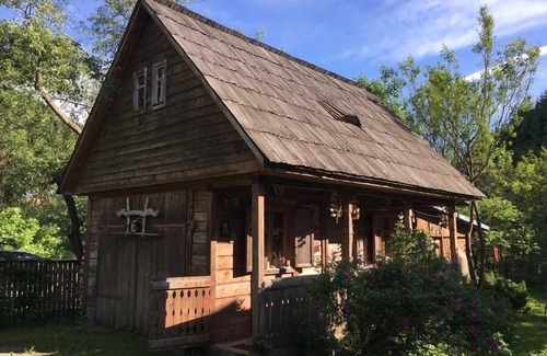 Viseu de Sus House | Romantic wooden house in the midst of a magnificent cultural landscape in the Maramures