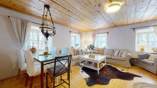 Horice Na Sumave House | Romantická chalupa s krbem