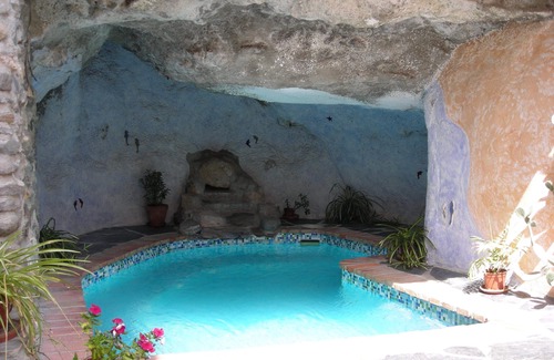 Guajar Faraguit House | Romatic Andalusian village house, solar-heated Jacuzzi cave pool