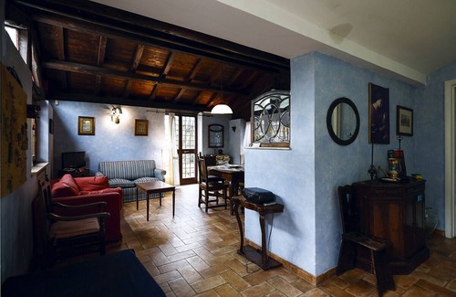 Cesano Villa | ROME VILLA COTTAGE EXCLUSIVE USE OF LARGE SWIMMING POOL TREEHOUSE AVAILABLE