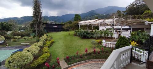La Estrella Hotel | Romeral Club Campestre