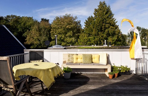Municipality of Assen Apartment | Rooftop 52 -Design City- Apartment 3-4 pers. with roof terrace and private entrance.