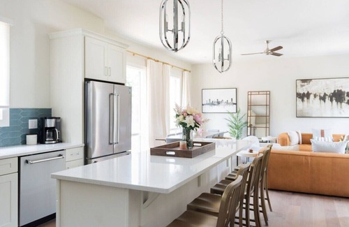 Germantown House | Rooftop Luxury Mansion in Germantown