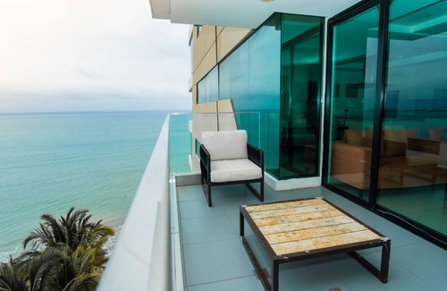 Manta Apartment | Rooftop Oceanview infinite pool. Poseidon Condo