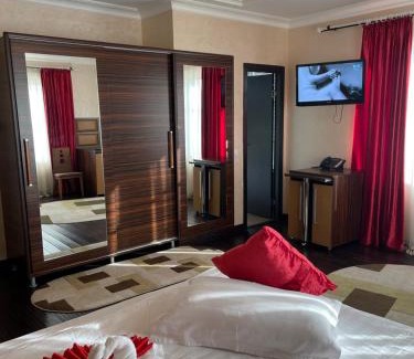 Craiova Apartment | Rooftop studio